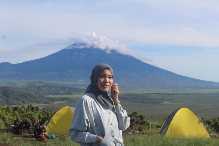 Booking Penginapan Tirai Embun Kerinci 2025 – Harga Guide, Fasilitas & Reservasi